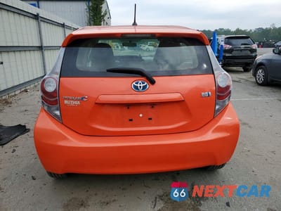 Zdjęcie 6 z 12 samochodu: 2014 TOYOTA PRIUS C TWO VIN:JTDKDTB35E1075090 - miniatura