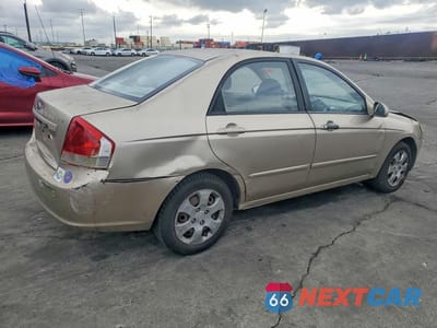 Trzecie zdjęcie samochodu z tyłu: 2007 KIA SPECTRA LX VIN:KNAFE122575464685 - miniatura