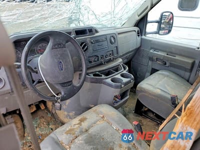 Zdjęcie 8 z 11 samochodu: 2019 FORD ECONOLINE E450 SUPER DUTY CUTAWAY VAN VIN:1FDXE4FS7KDC39598 - miniatura