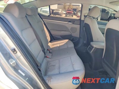 Zdjęcie 10 z 12 samochodu: 2018 HYUNDAI ELANTRA SEL VIN:KMHD84LF2JU537346 - miniatura
