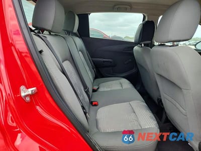 Zdjęcie 10 z 12 samochodu: 2020 CHEVROLET SONIC VIN:1G1JG6SB4L4118513 - miniatura