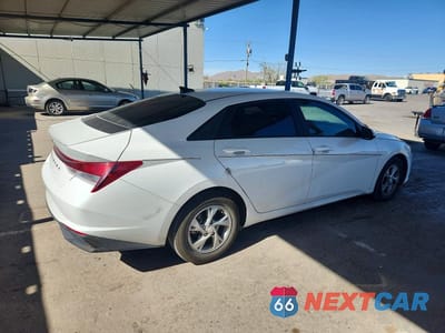 Trzecie zdjęcie samochodu z tyłu: 2021 HYUNDAI ELANTRA SE VIN:5NPLL4AG5MH014654 - miniatura