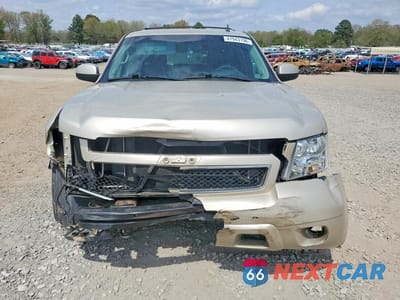 Piąte zdjęcie samochodu w środku: 2013 CHEVROLET SUBURBAN K1500 LT VIN:1GNSKJE76DR129562 - miniatura