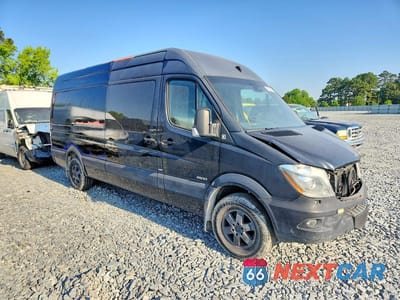 Czwarte zdjęcie samochodu z boku: 2015 MERCEDES BENZ SPRINTER 2500 VIN:WD3PE8DCXF5975954 - miniatura
