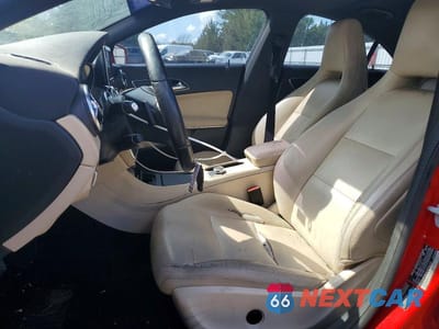 Zdjęcie 7 z 12 samochodu: 2014 MERCEDES-BENZ CLA 250 4MATIC VIN:WDDSJ4GB5EN090055 - miniatura