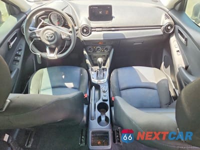Zdjęcie 8 z 12 samochodu: 2019 TOYOTA YARIS LE VIN:3MYDLBYVXKY518244 - miniatura