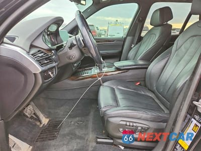 Zdjęcie 7 z 12 samochodu: 2014 BMW X5 XDRIVE35D VIN:5UXKS4C52E0J94408 - miniatura