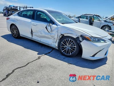Czwarte zdjęcie samochodu z boku: 2023 LEXUS ES 350 BASE VIN:58ADZ1B16PU151497 - miniatura