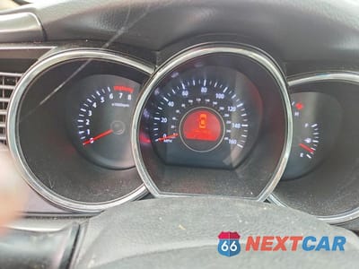 Zdjęcie 9 z 12 samochodu: 2013 KIA OPTIMA LX VIN:5XXGM4A76DG171166 - miniatura