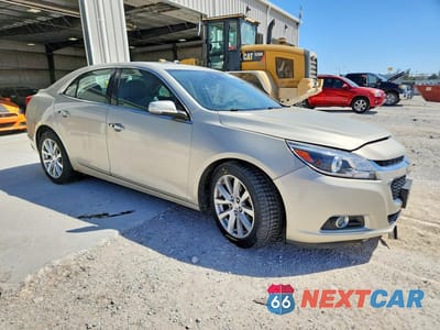 Czwarte zdjęcie samochodu z boku: 2015 CHEVROLET MALIBU LTZ VIN:1G11F5SL2FF127824 - miniatura