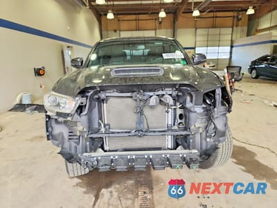 Piąte zdjęcie samochodu w środku: 2020 TOYOTA TACOMA TRD SPORT VIN:3TMAZ5CN6LM138321 - miniatura