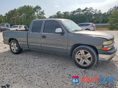 Czwarte zdjęcie samochodu z boku: 2001 CHEVROLET SILVERADO C1500 VIN:2GCEC19V711156527 - miniatura