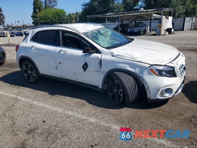 Czwarte zdjęcie samochodu z boku: 2019 MERCEDES-BENZ GLA 250 VIN:WDCTG4EB5KU010569 - miniatura
