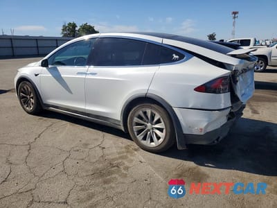 Drugie zdjęcie samochodu z przodu: 2017 TESLA MODEL X VIN:5YJXCAE28HF059123 - miniatura