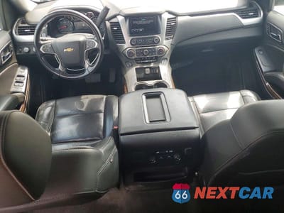 Zdjęcie 8 z 13 samochodu: 2018 CHEVROLET SUBURBAN K1500 LT VIN:1GNSKHKC5JR242893 - miniatura