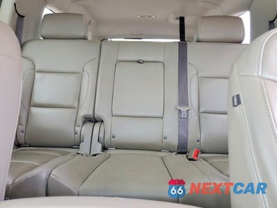 Zdjęcie 10 z 13 samochodu: 2018 CHEVROLET SUBURBAN K1500 LT VIN:1GNSKHKC7JR333230 - miniatura
