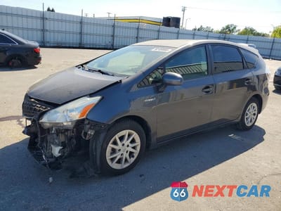 2014 TOYOTA PRIUS V TWO JTDZN3EUXEJ009747 - główne zdjęcie licytacji z USA - miniatura