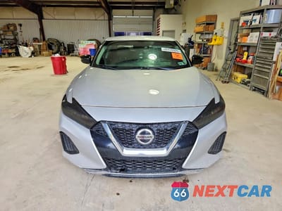 Piąte zdjęcie samochodu w środku: 2020 NISSAN MAXIMA 3.5 SV VIN:1N4AA6CV5LC381381 - miniatura