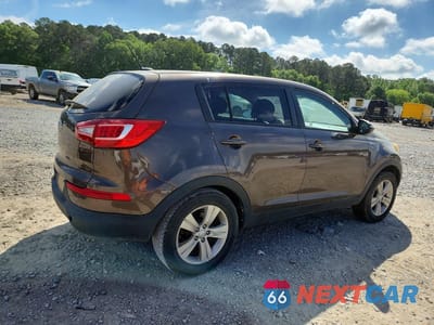 Trzecie zdjęcie samochodu z tyłu: 2012 KIA SPORTAGE LX VIN:KNDPBCA29C7219979 - miniatura