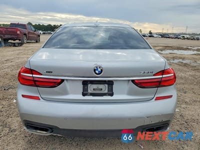 Zdjęcie 6 z 12 samochodu: 2017 BMW 750 XI VIN:WBA7F2C57HG421875 - miniatura