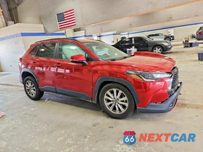 Czwarte zdjęcie samochodu z boku: 2022 TOYOTA COROLLA CROSS LE VIN:7MUCAAAG8NV031762 - miniatura