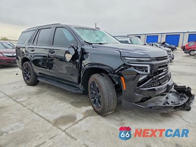 Czwarte zdjęcie samochodu z boku: 2025 CHEVROLET TAHOE C1500 LT VIN:1GNS5NRD5SR363607 - miniatura