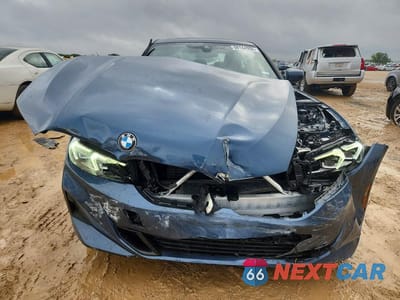Piąte zdjęcie samochodu w środku: 2025 BMW 330XI VIN:3MW89CW08S8F35827 - miniatura