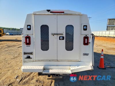Zdjęcie 6 z 12 samochodu: 2017 CHEVROLET EXPRESS G3500 VIN:1GB0GRFG4H1342887 - miniatura