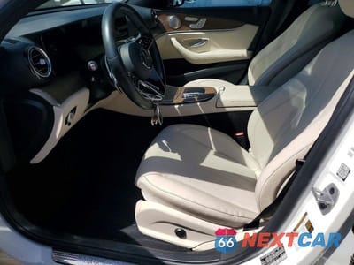 Zdjęcie 7 z 12 samochodu: 2021 MERCEDES-BENZ E 350 VIN:W1KZF8DB2MA961611 - miniatura