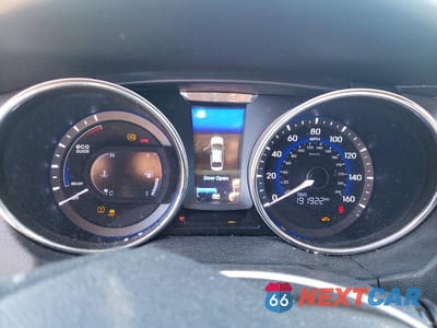 Zdjęcie 9 z 12 samochodu: 2013 HYUNDAI SONATA HYBRID VIN:KMHEC4A46DA075271 - miniatura
