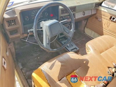 Zdjęcie 8 z 11 samochodu: 1984 TOYOTA PICKUP BASE VIN:JT4RN55R9E0046284 - miniatura