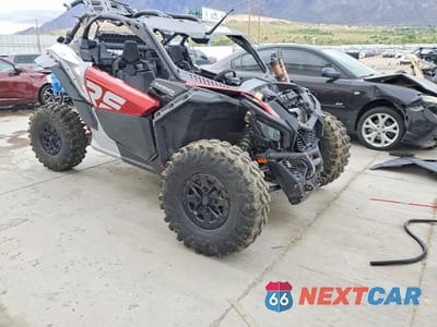 2024 CAN-AM MAVERICK X3 RS UTILITY VEHICLE 3JBVJAV48RE000436 - główne zdjęcie licytacji z USA - miniatura