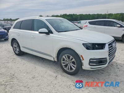 Czwarte zdjęcie samochodu z boku: 2018 AUDI Q7 PREMIUM PLUS VIN:WA1LAAF79JD038416 - miniatura