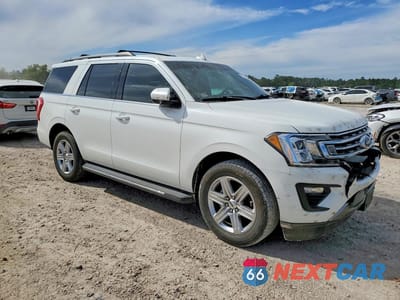 Czwarte zdjęcie samochodu z boku: 2020 FORD EXPEDITION XLT VIN:1FMJU1HT9LEA94105 - miniatura