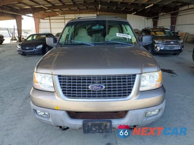Piąte zdjęcie samochodu w środku: 2003 FORD EXPEDITION XLT VIN:1FMPU16LX3LB65613 - miniatura