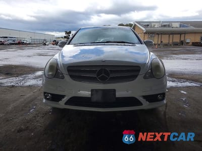 Piąte zdjęcie samochodu w środku: 2008 MERCEDES-BENZ R350 VIN:4JGCB56E68A084348 - miniatura