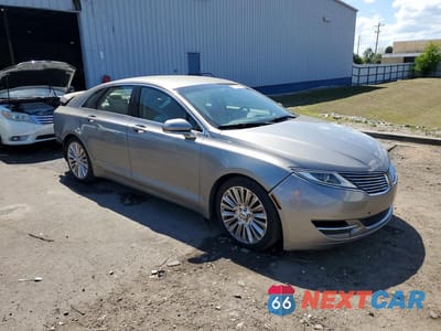 Czwarte zdjęcie samochodu z boku: 2016 LINCOLN MKZ VIN:3LN6L2G96GR624215 - miniatura