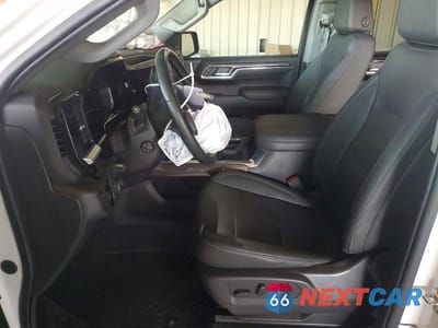 Zdjęcie 7 z 12 samochodu: 2023 CHEVROLET SILVERADO K1500 LTZ VIN:1GCUDGE82PZ236474 - miniatura