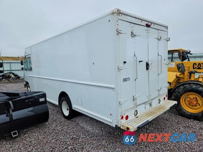 Drugie zdjęcie samochodu z przodu: 2013 FORD F59 DELIVERY TRUCK VIN:1F65F5KY4D0A12259 - miniatura