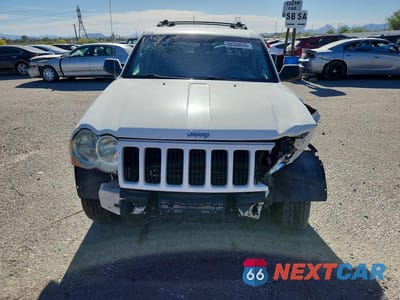 Piąte zdjęcie samochodu w środku: 2009 JEEP GRAND CHEROKEE LAREDO VIN:1J8GR48K19C516597 - miniatura