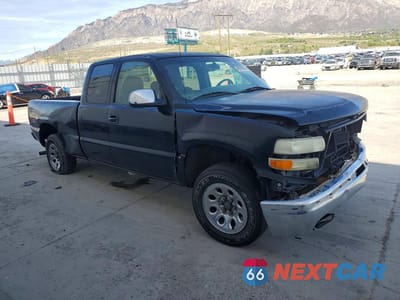 Czwarte zdjęcie samochodu z boku: 2001 CHEVROLET SILVERADO K1500 VIN:1GCEK19T01E252161 - miniatura