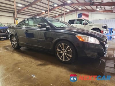 Czwarte zdjęcie samochodu z boku: 2012 VOLVO C70 T5 VIN:YV1672MC3CJ123161 - miniatura