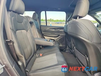 Zdjęcie 11 z 13 samochodu: 2025 JEEP GRAND CHEROKEE LAREDO VIN:1C4RJHAG2S8768078 - miniatura