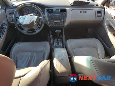 Zdjęcie 8 z 13 samochodu: 2001 HONDA ACCORD EX VIN:1HGCG16591A041788 - miniatura