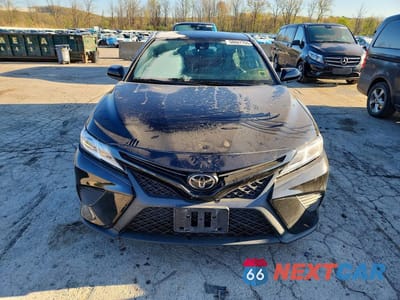 Piąte zdjęcie samochodu w środku: 2020 TOYOTA CAMRY SE VIN:4T1G11AKXLU917179 - miniatura