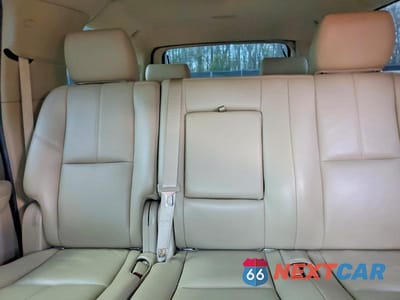 Zdjęcie 10 z 13 samochodu: 2014 CHEVROLET SUBURBAN K1500 LT VIN:1GNSKJE71ER155214 - miniatura