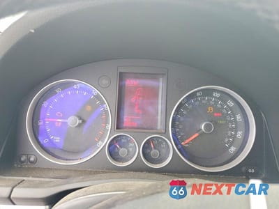Zdjęcie 9 z 13 samochodu: 2006 VOLKSWAGEN NEW GTI VIN:WVWEV71K76W091029 - miniatura