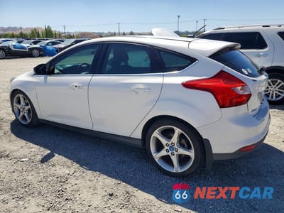 Drugie zdjęcie samochodu z przodu: 2012 FORD FOCUS TITANIUM VIN:1FAHP3N26CL257926 - miniatura
