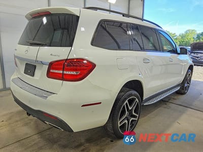Trzecie zdjęcie samochodu z tyłu: 2018 MERCEDES-BENZ GLS 550 4MATIC VIN:4JGDF7DE9JB013796 - miniatura