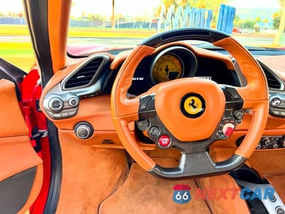 Zdjęcie 6 z 10 samochodu: 2016 FERRARI 488 GTB VIN:ZFF79ALA5G0214993 - miniatura